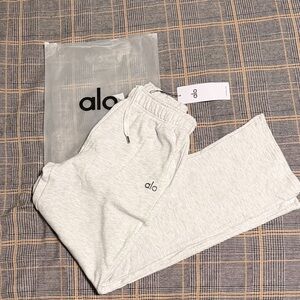 ALO Yoga Light Gray Joggers